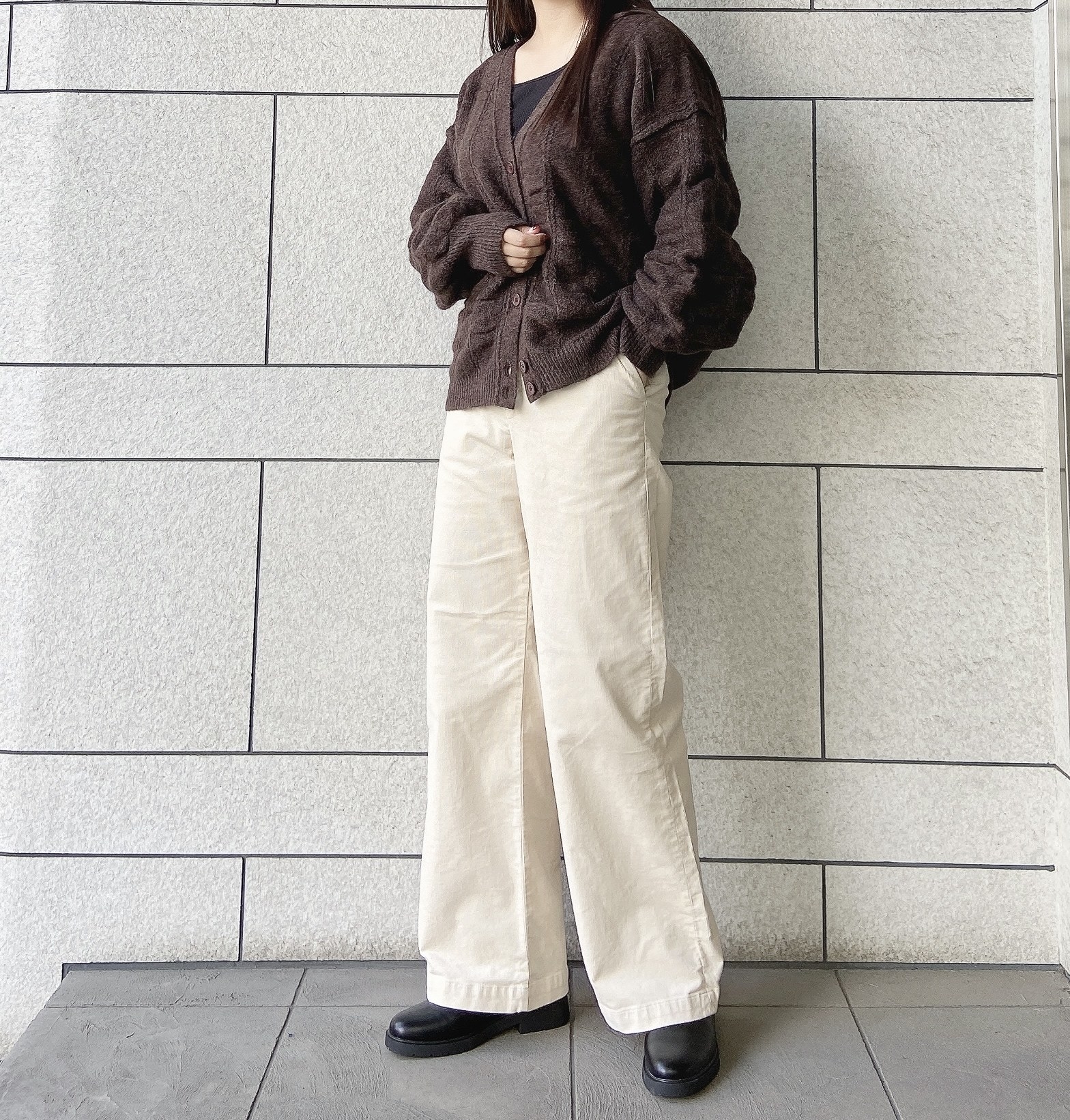 ユニクロ:C コーデュロイワイドパンツ 裾上げ処理有 - カジュアルパンツ