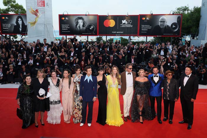 the cast on the red carpet