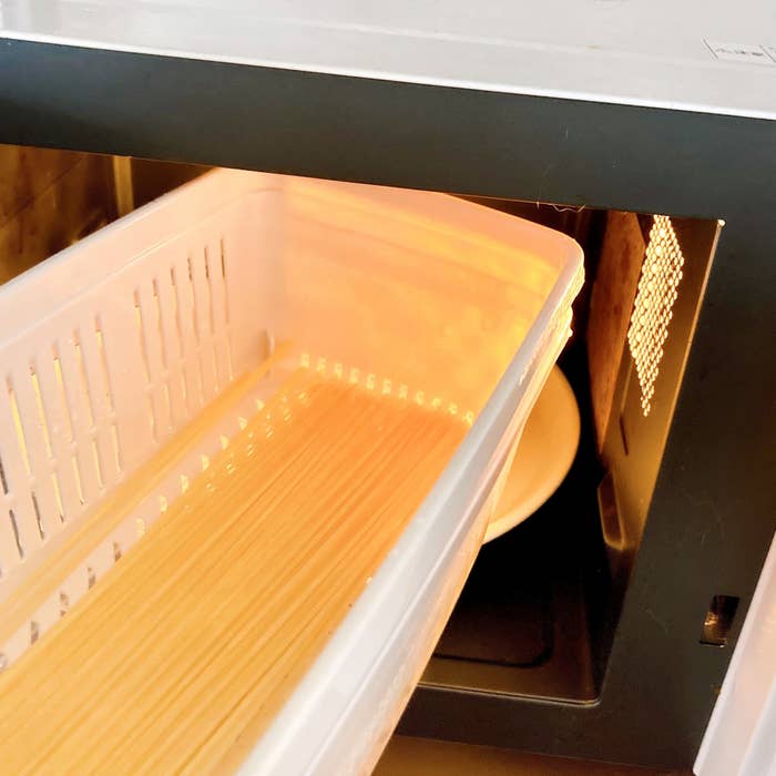 DAISO(ダイソー)のオススメの便利グッズ「レンジで美味しく調理 パスタ」