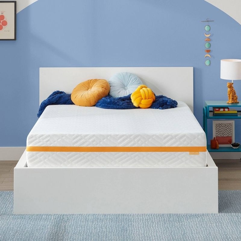 The cooling mattress in a child&#x27;s room