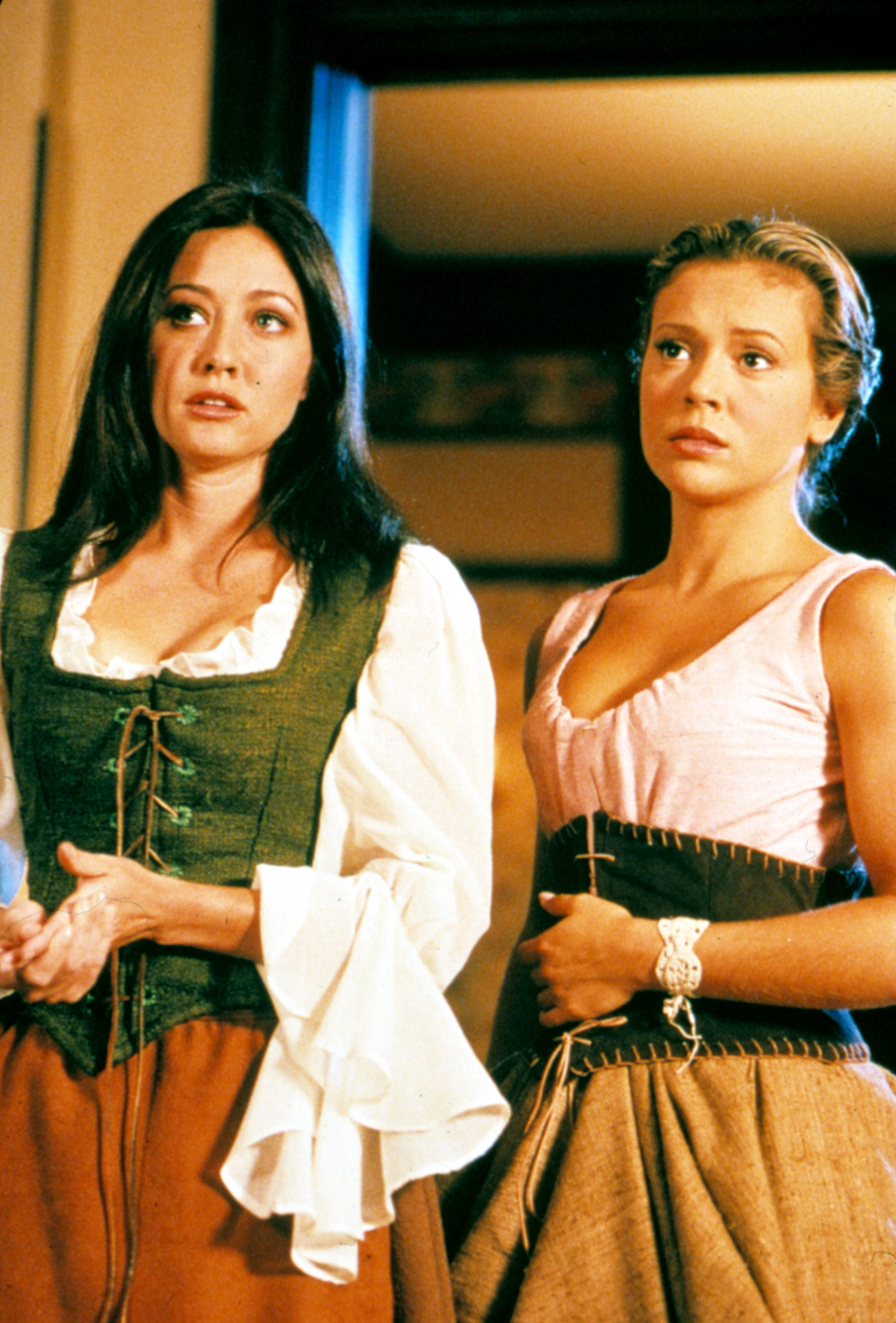 Shannen Doherty and Alyssa Milano in peasant outfits