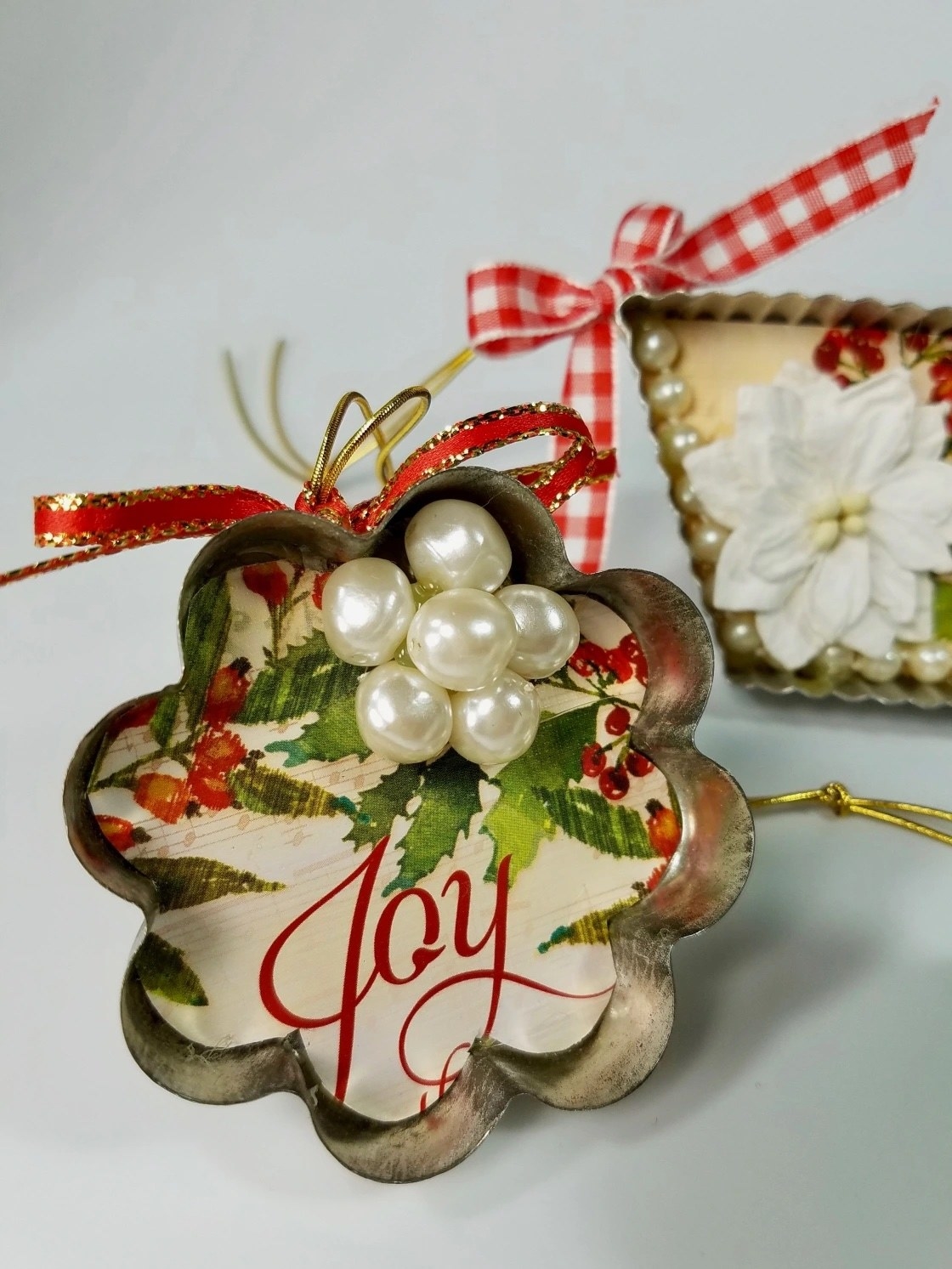 vintage DIY cookie cutter christmas tree ornaments