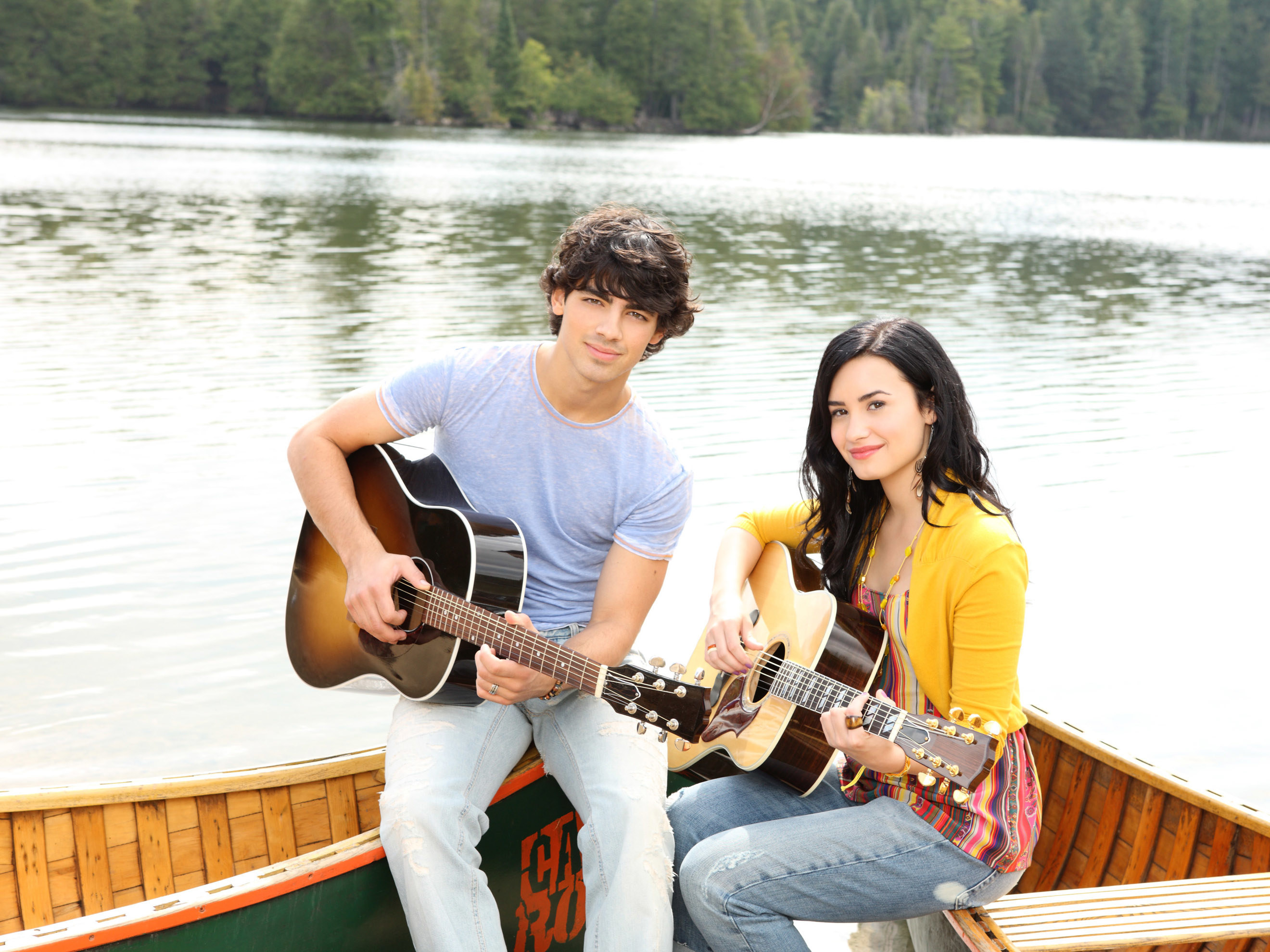 She knew they wouldn t. Джо Джонас и деми Ловато Сamo Rock. Camp Rock 2 отчетный концерт. Деми Ловато Кемп рок 2. Джо Кэмп рок.