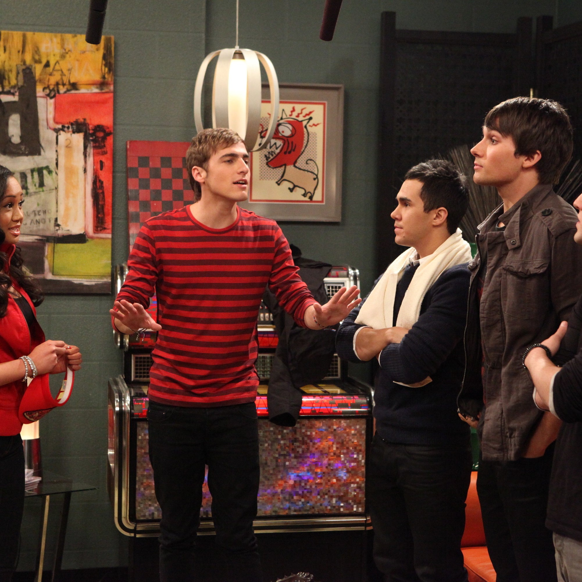 17 Disney Channel And Nickelodeon Costars Who Dated