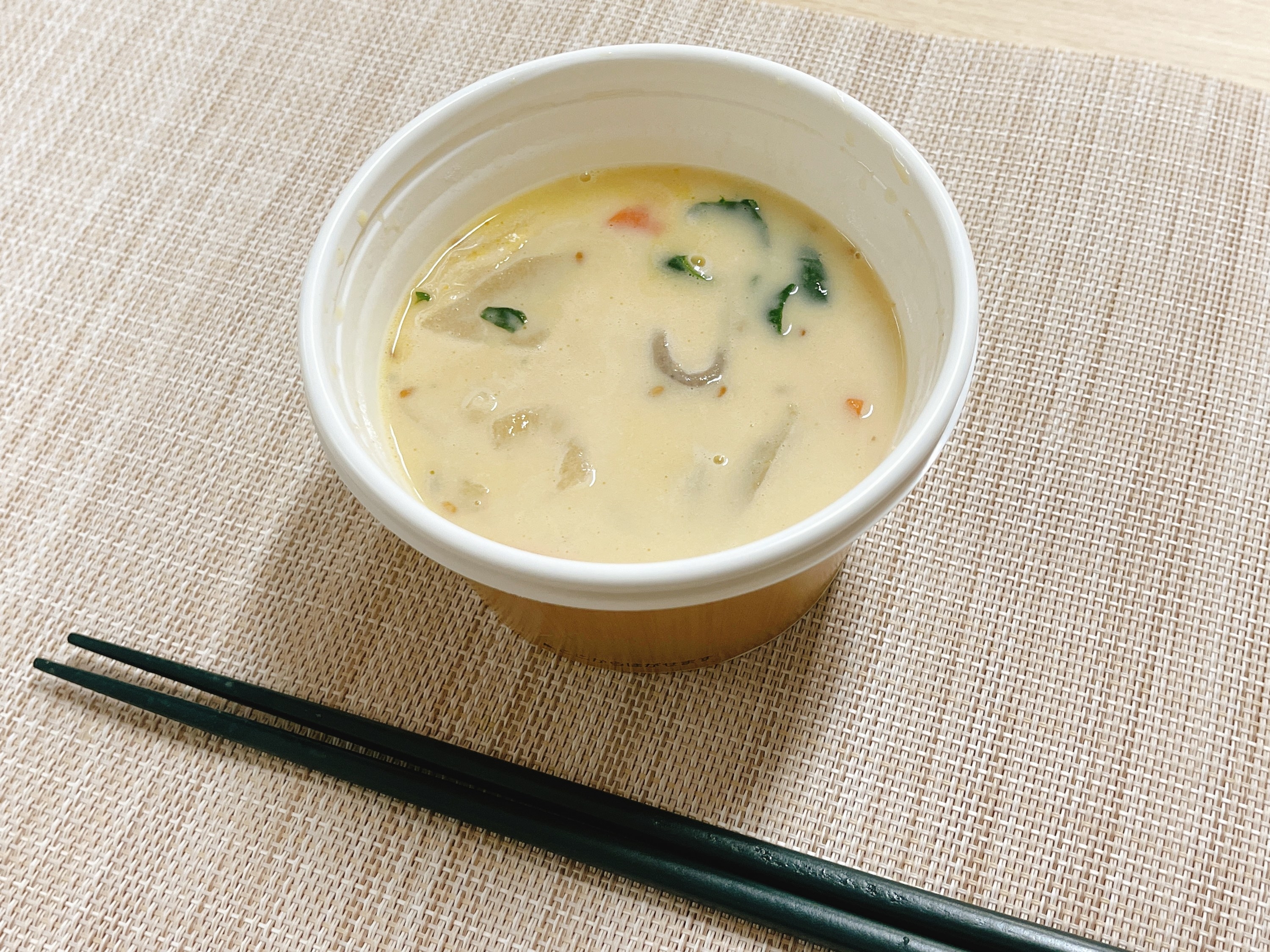 FamilyMart（ファミリーマート）のオススメのスープ「豆乳仕立ての根菜入りお味噌汁」