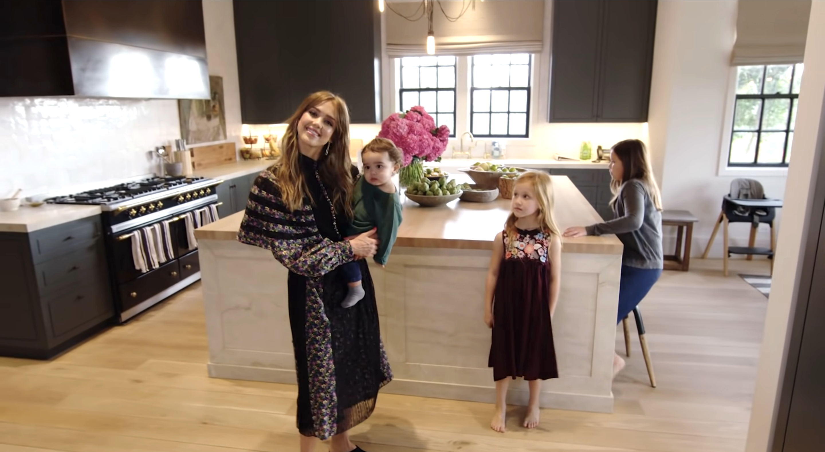 Jessica Alba and her kids in their kitchen