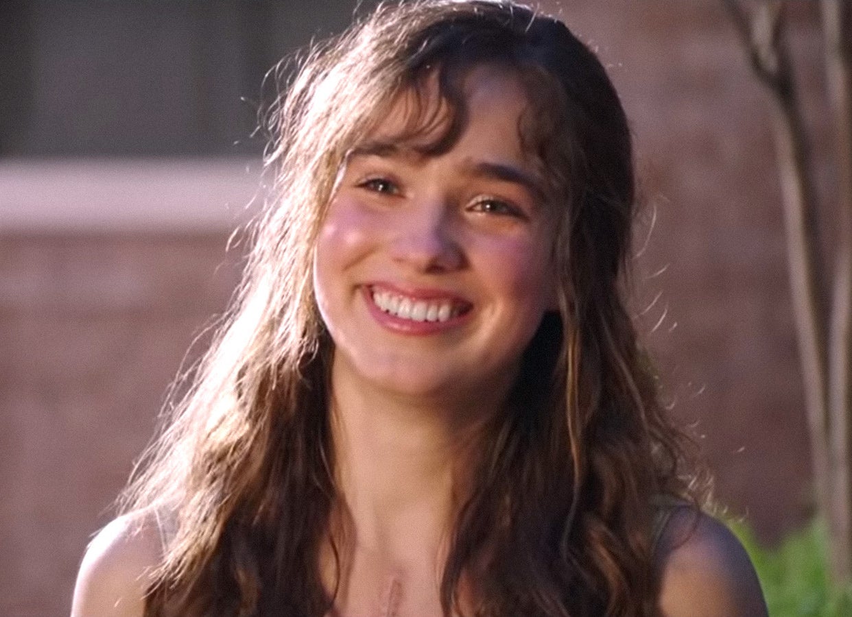 Haley Lu Richardson in Five Feet Apart