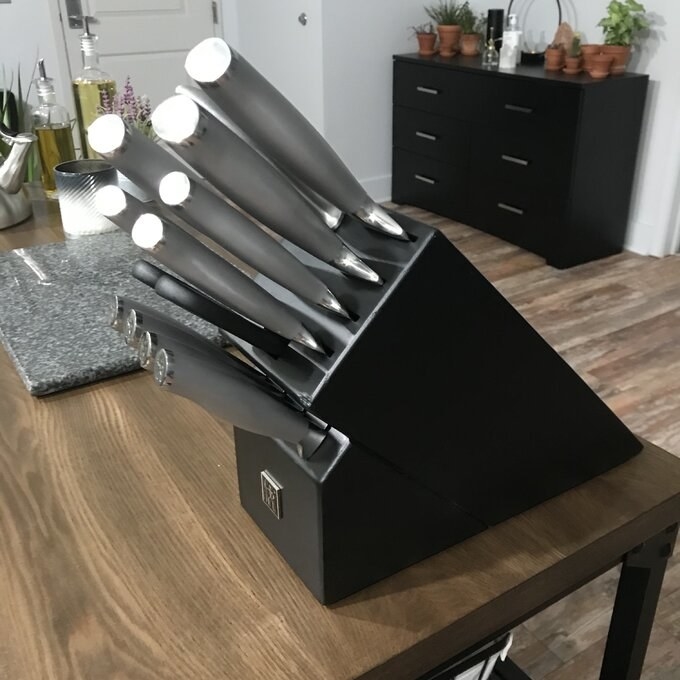 reviewer photo showing the knife block set