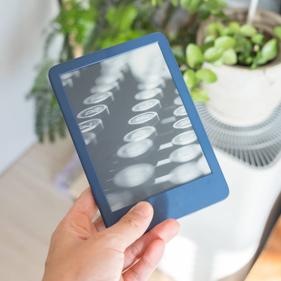 無印 Amazon kindle キンドル 11世代 広告なし16GB 6インチ Kindle 第11世代 (16GB) 無印 6インチ カバー・フィルター付き Amazon Amazon純正 Kindle(2022