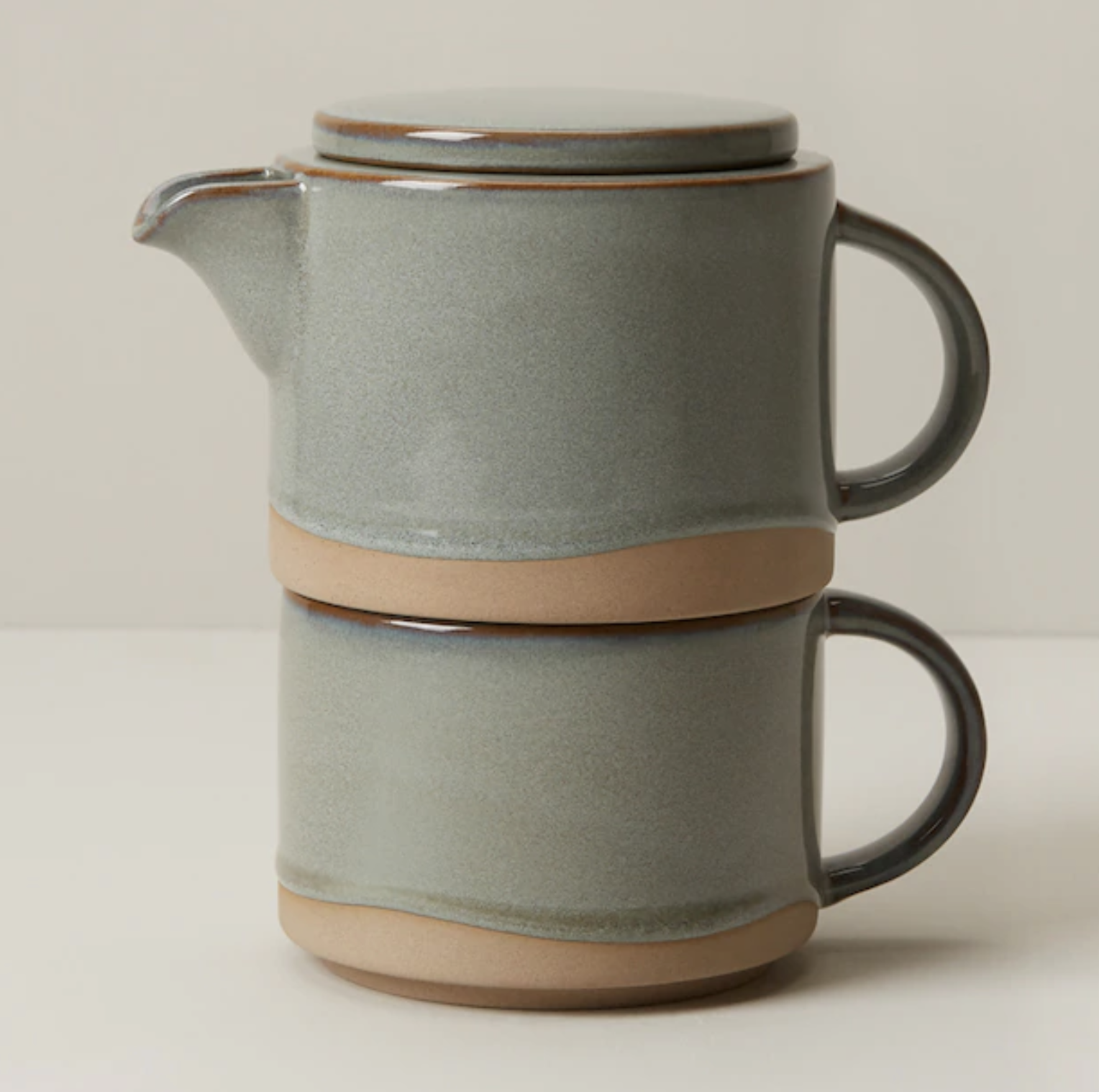 The stacked cup and teapot