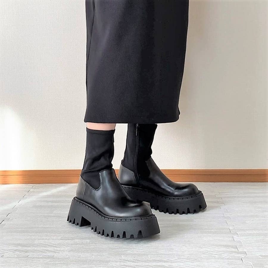 脚長効果がすんごいわ。ZARAの「華奢見せブーツ」履くだけで今っぽ  