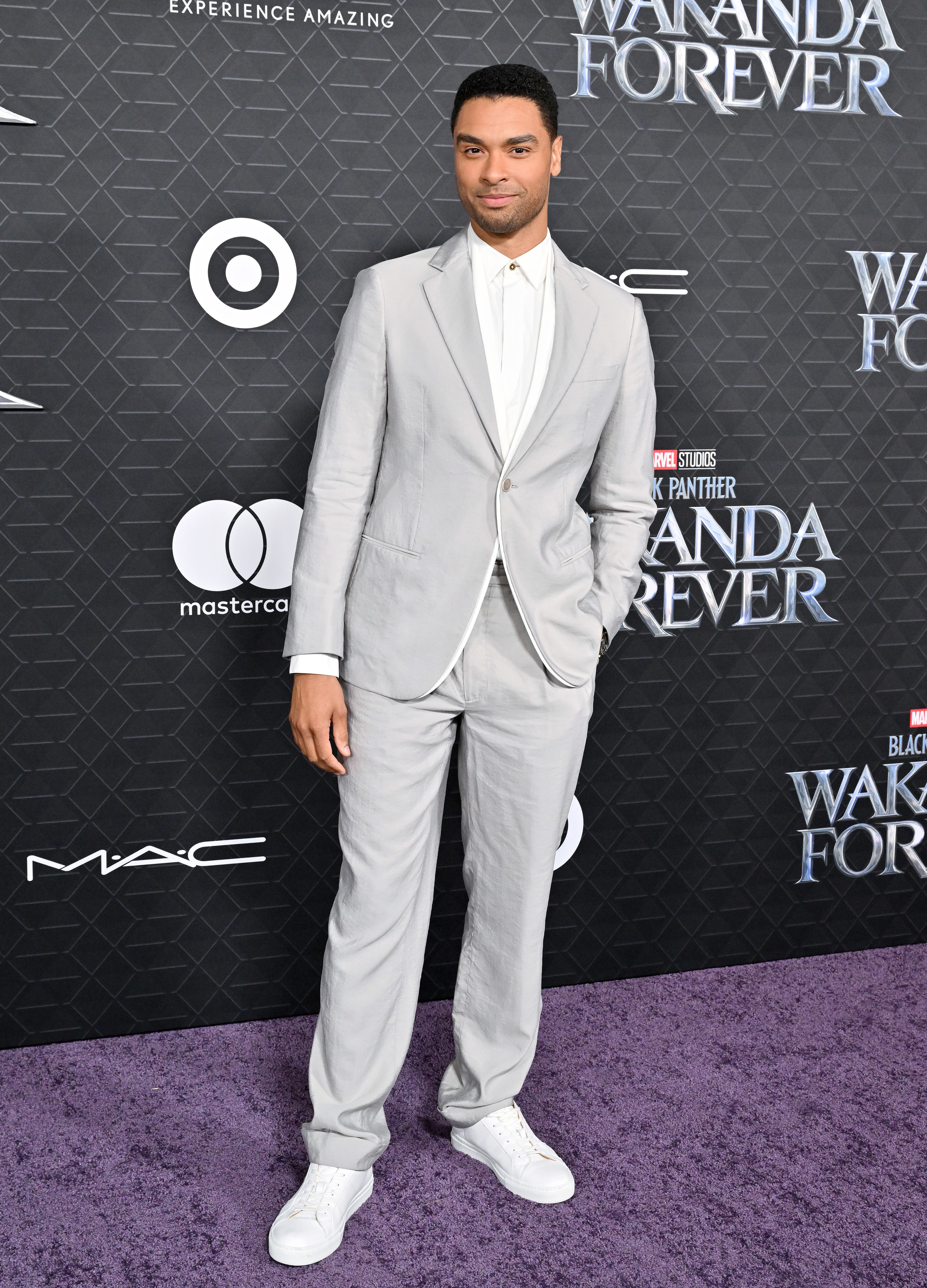 Regé-Jean Page wore a relaxed-fit suit and sneakers