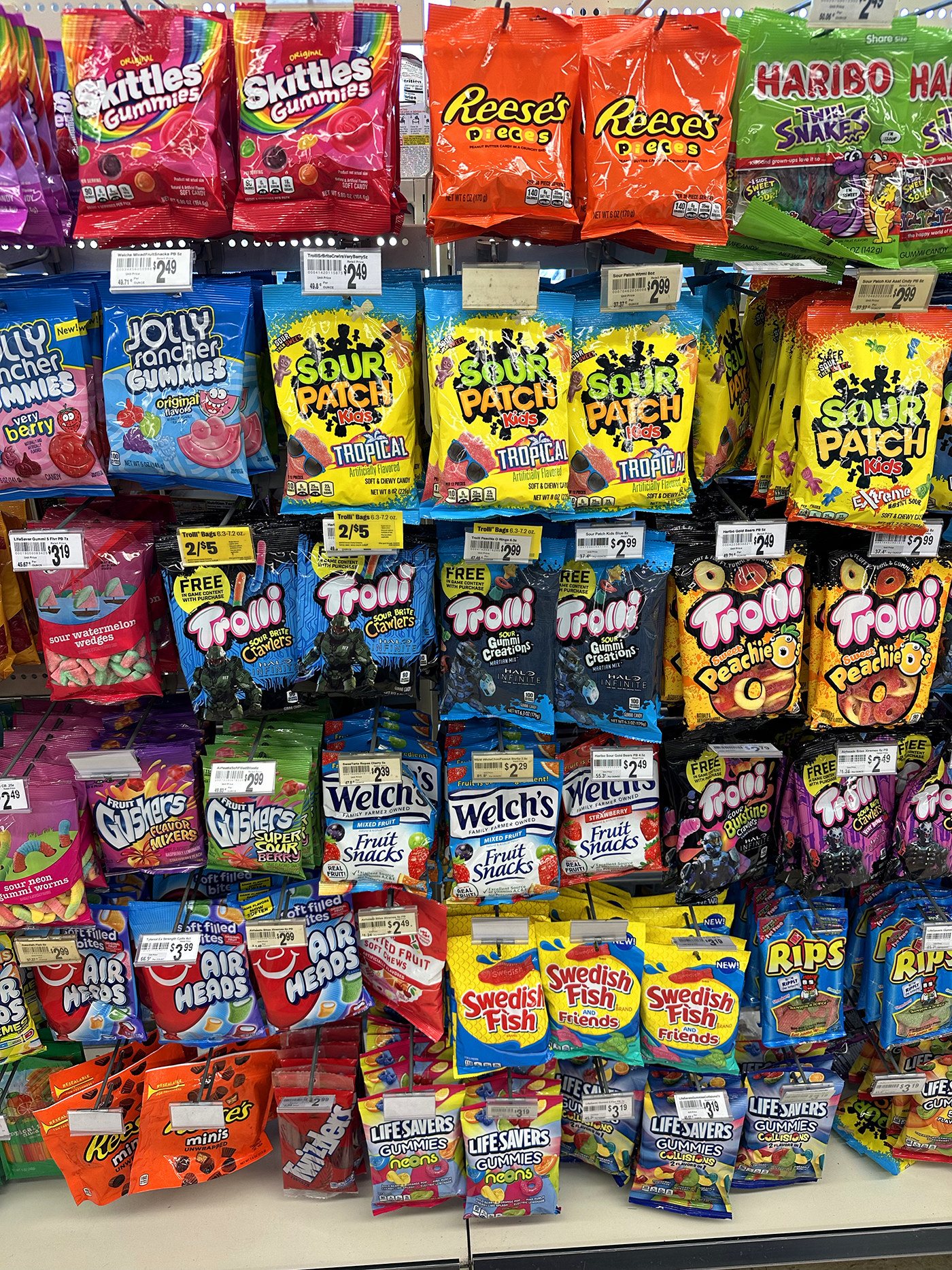 candy aisle in 7-Eleven