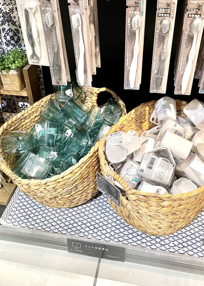 CAINZ(カインズ)のおすすめの便利グッズ「抗菌 歯ブラシスタンドコップ」