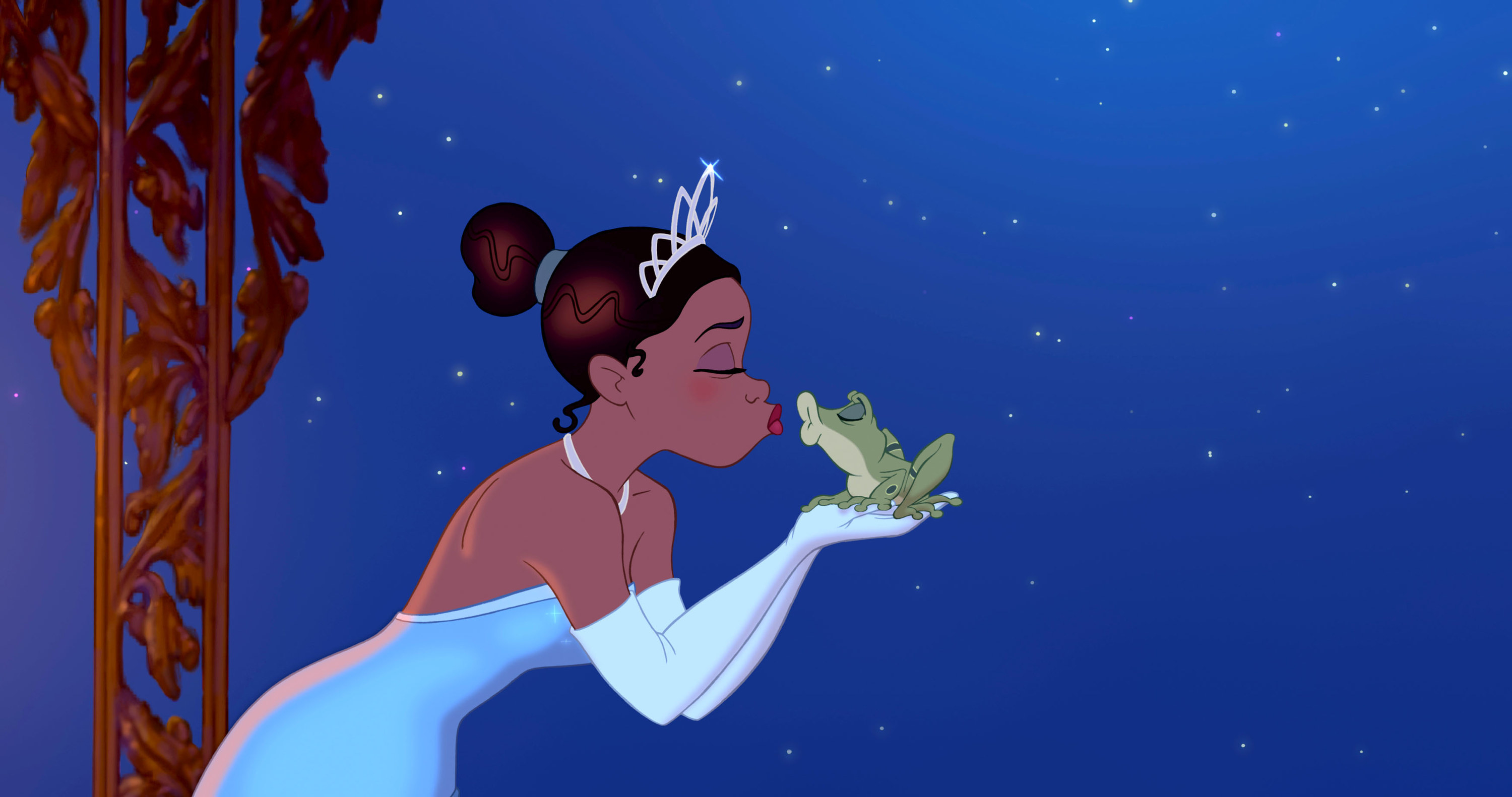 Tiana from The Princess and the Frog puckering her lips to kiss Prince Naveen in his frog form