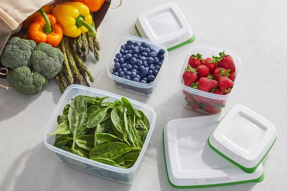 The produce-saving storage containers