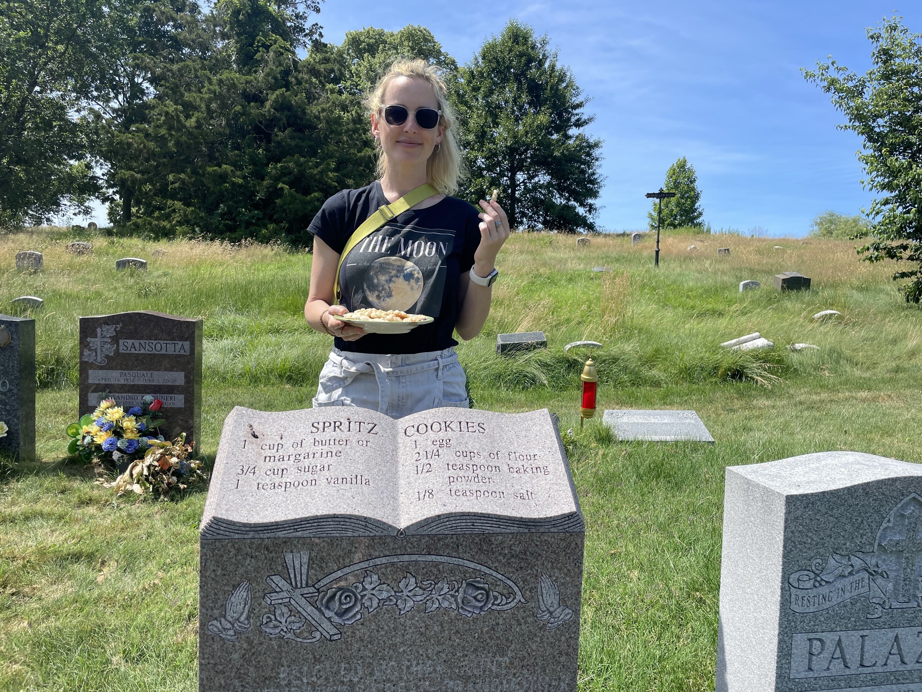 Woman Recreates Recipes On Gravestones - 39