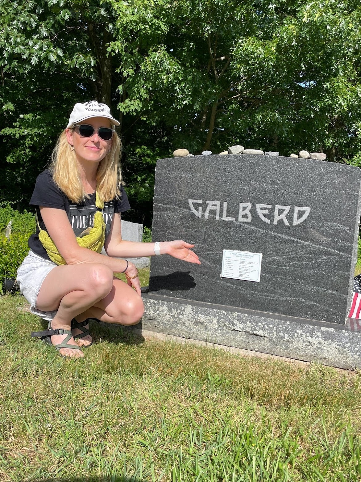 Woman Recreates Recipes On Gravestones - 85