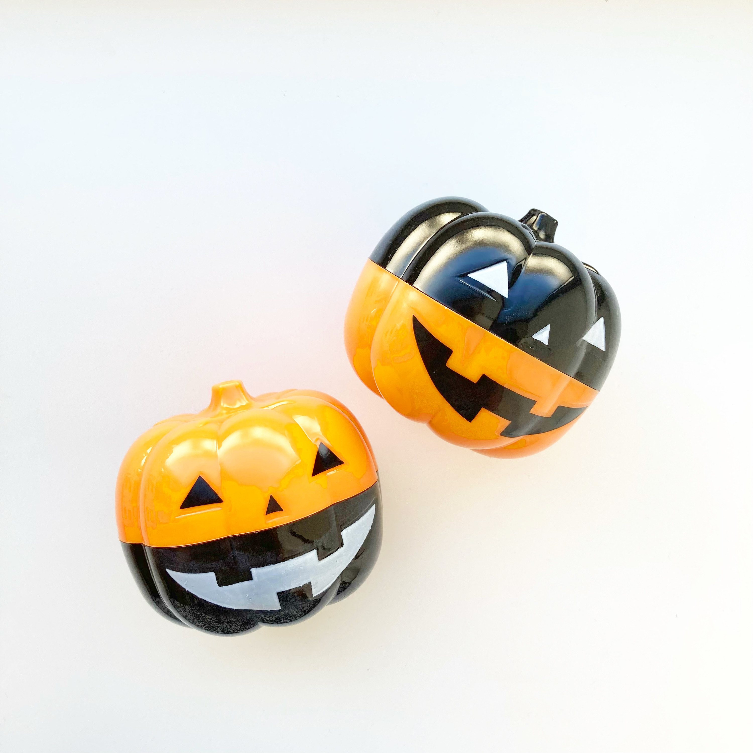 ハロウィン★カボチャからひよこさん かぼちゃからひょこっと出てくるひよこのイラスト | ゆるくてかわいい