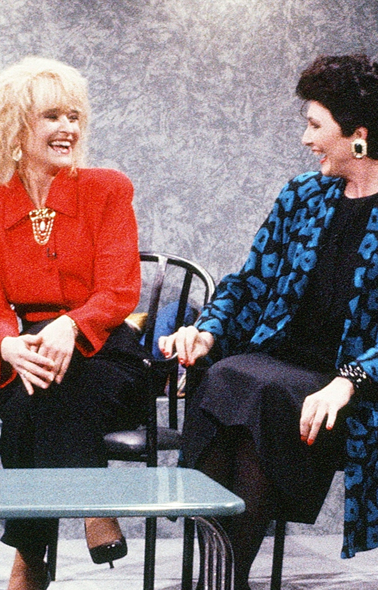 Jan钩子一样迪凯利和诺拉·邓恩琳达端午期间“Attitudes"于1989年11月18日短剧
