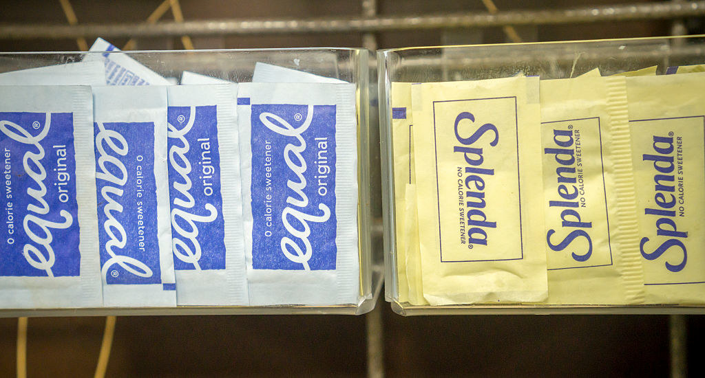 Packets of Splenda and Equal sweeteners