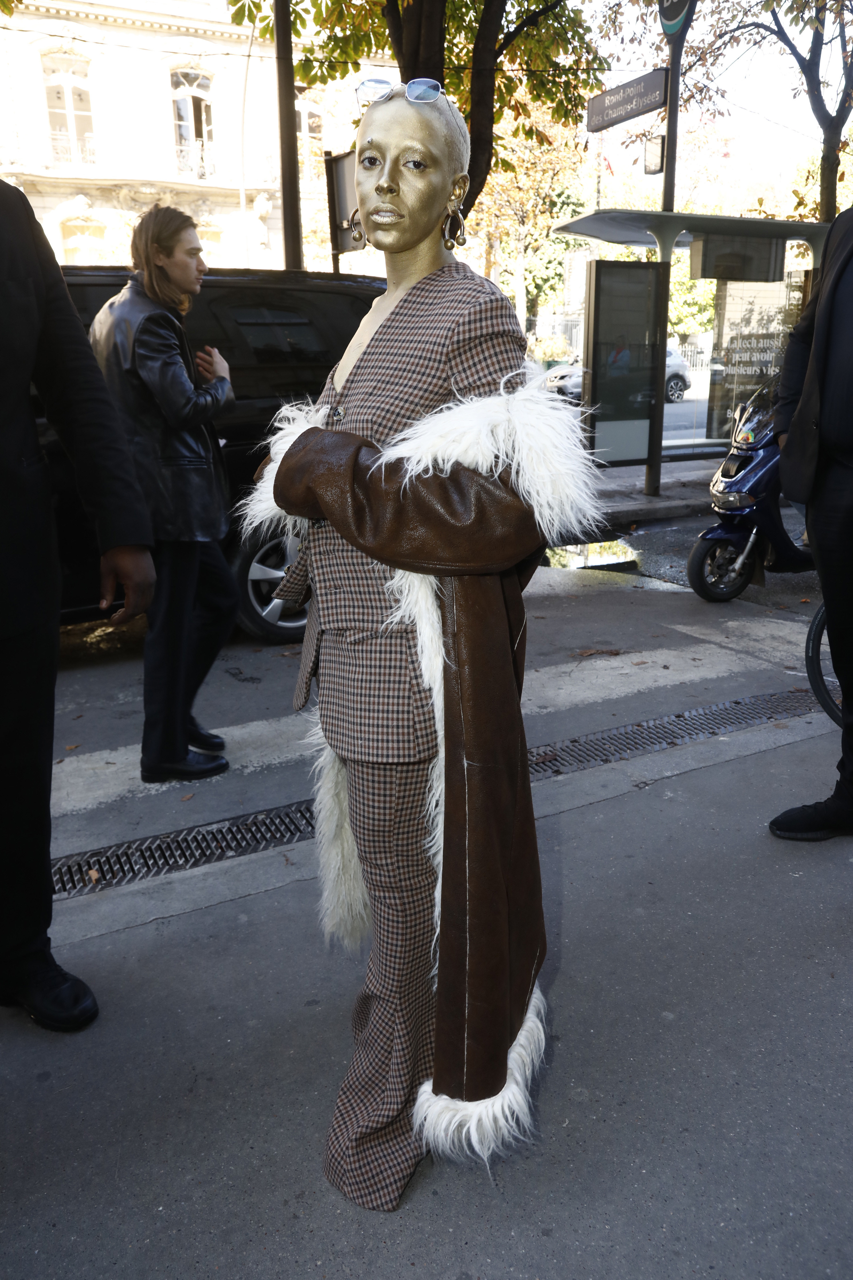 Doja Cat Wore Gold Face Paint At Paris Fashion Week - 93