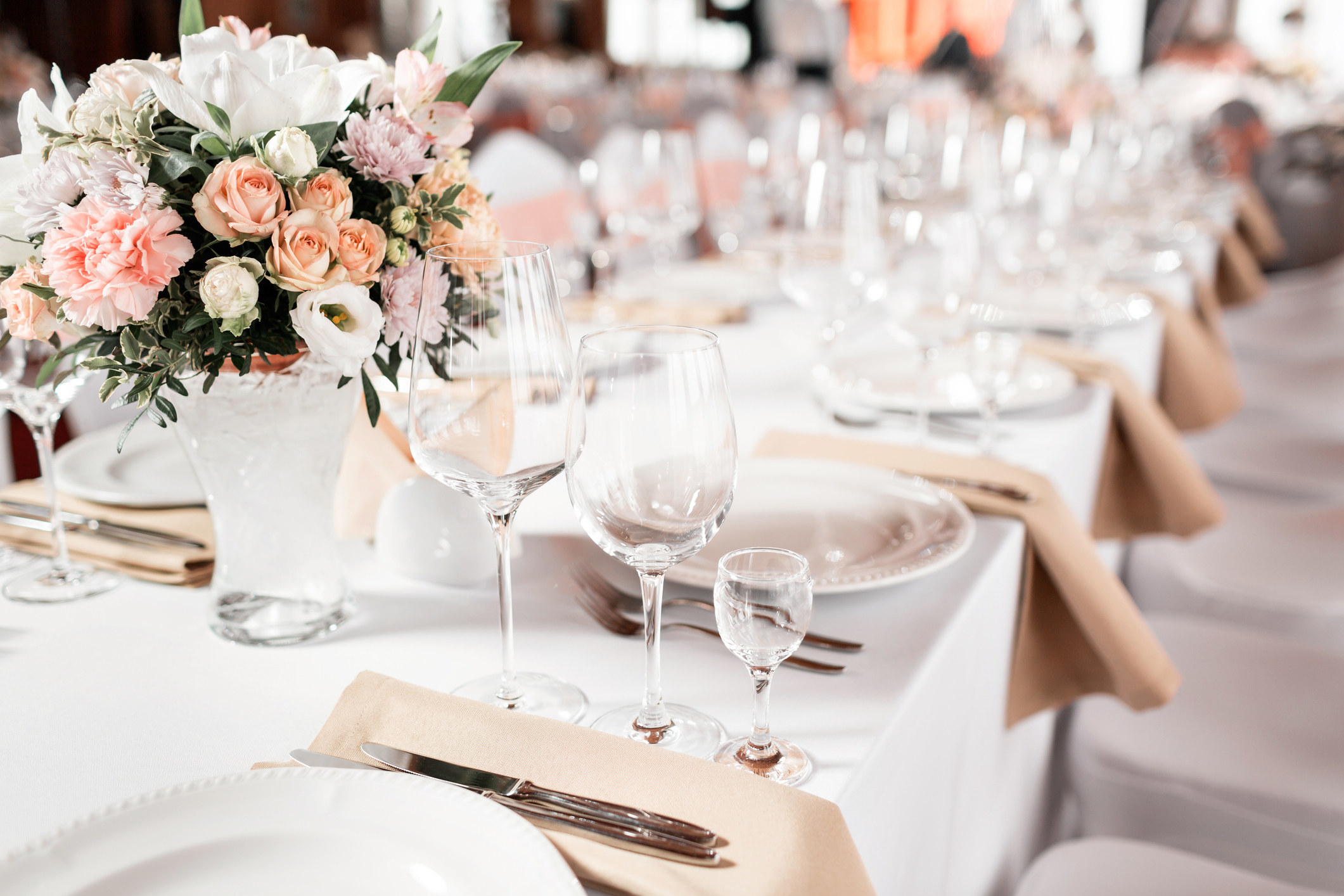 This Wedding Planner Shares What She s Avoiding In Her Own Wedding - 24