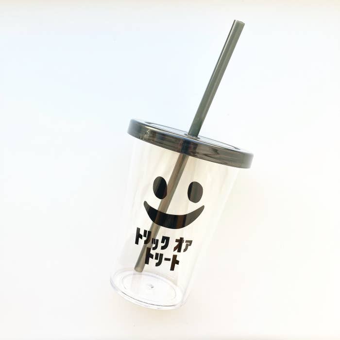 色違いも買っとくべきだった ダイソーの レトロかわいいコップ 好きすぎて毎日使ってる