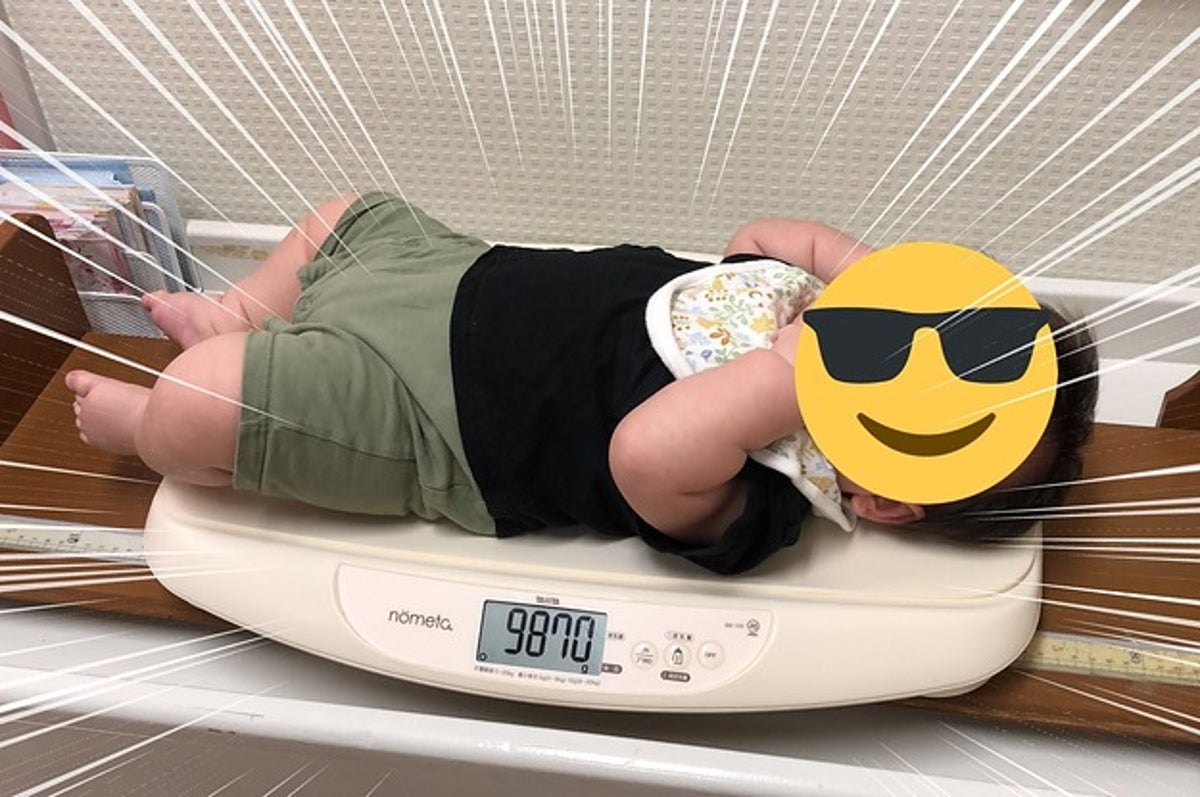 とんでもない成長曲線だ 生後3カ月半の赤ちゃんの体重を量ってみたら まさかの数字でした とんでもない成長曲線だ 生後3カ月半の赤ちゃんの体重を量ってみたら まさかの数字でした