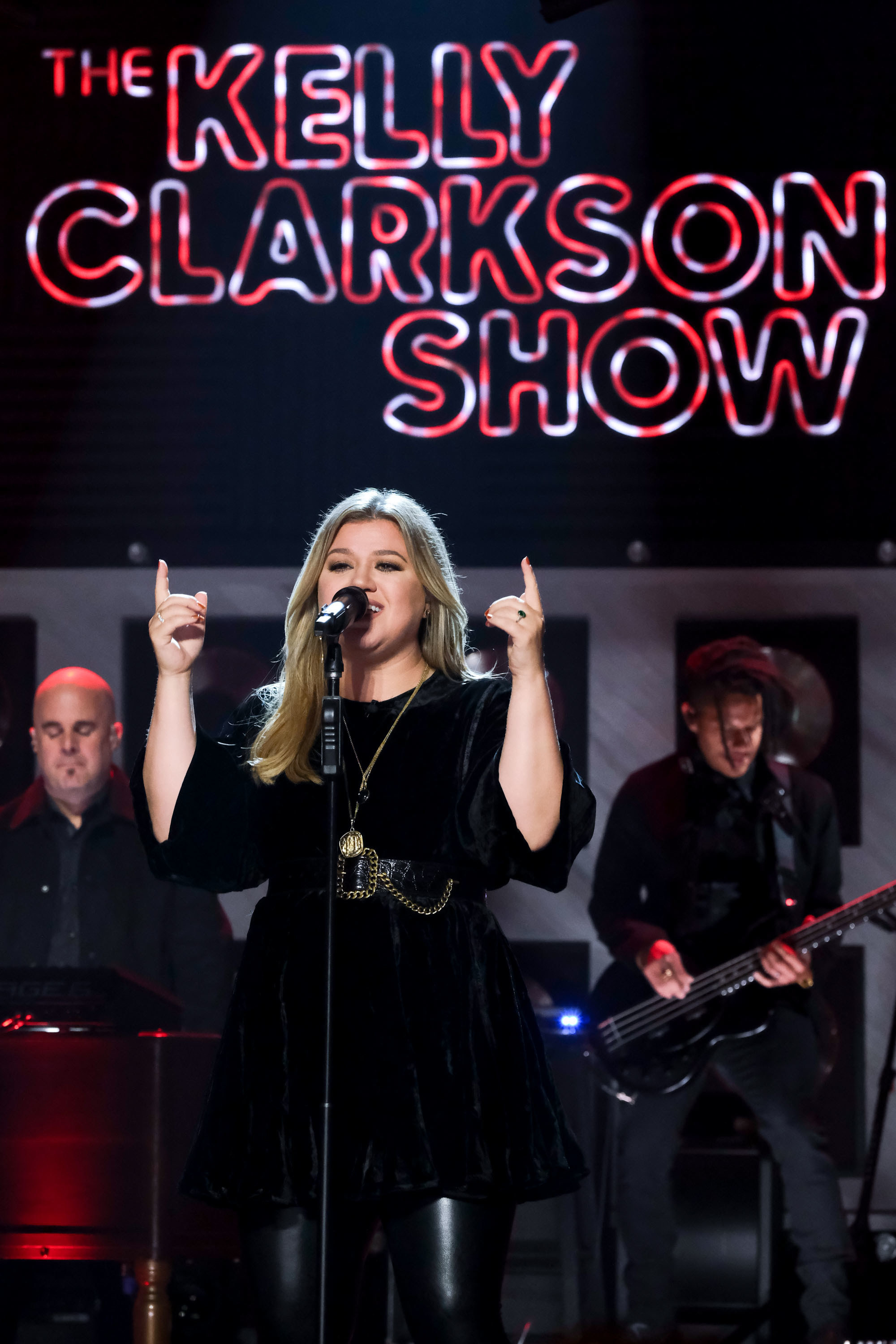Kelly Clarkson on her show