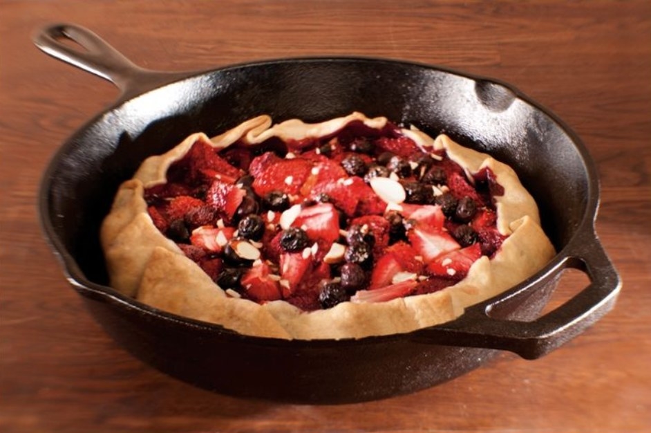 the black pan with a skillet pie inside