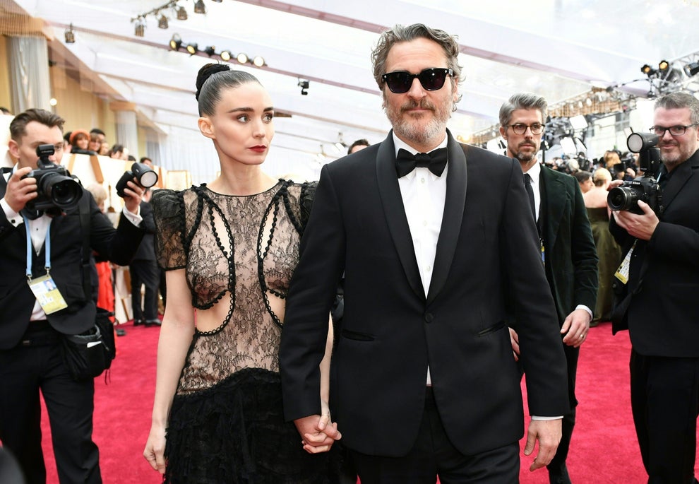 39 Current Celebrity Couples Who You Probably Had No Idea About