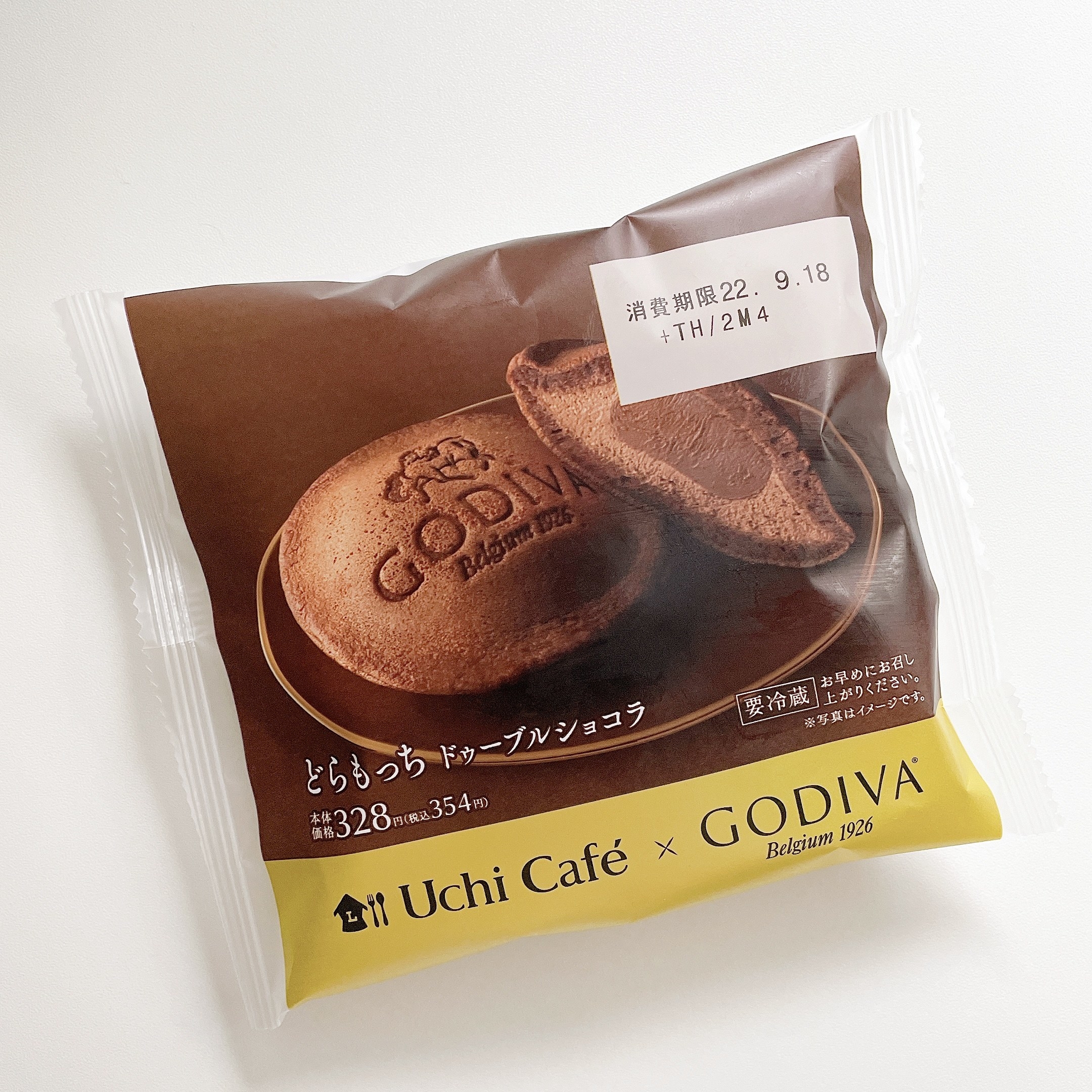 LAWSON（ローソン）のおすすめのスイーツ「Uchi Café×GODIVA どらもっち ドゥーブルショコラ」