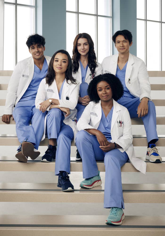 A photo of the new interns on Grey&#x27;s Anatomy