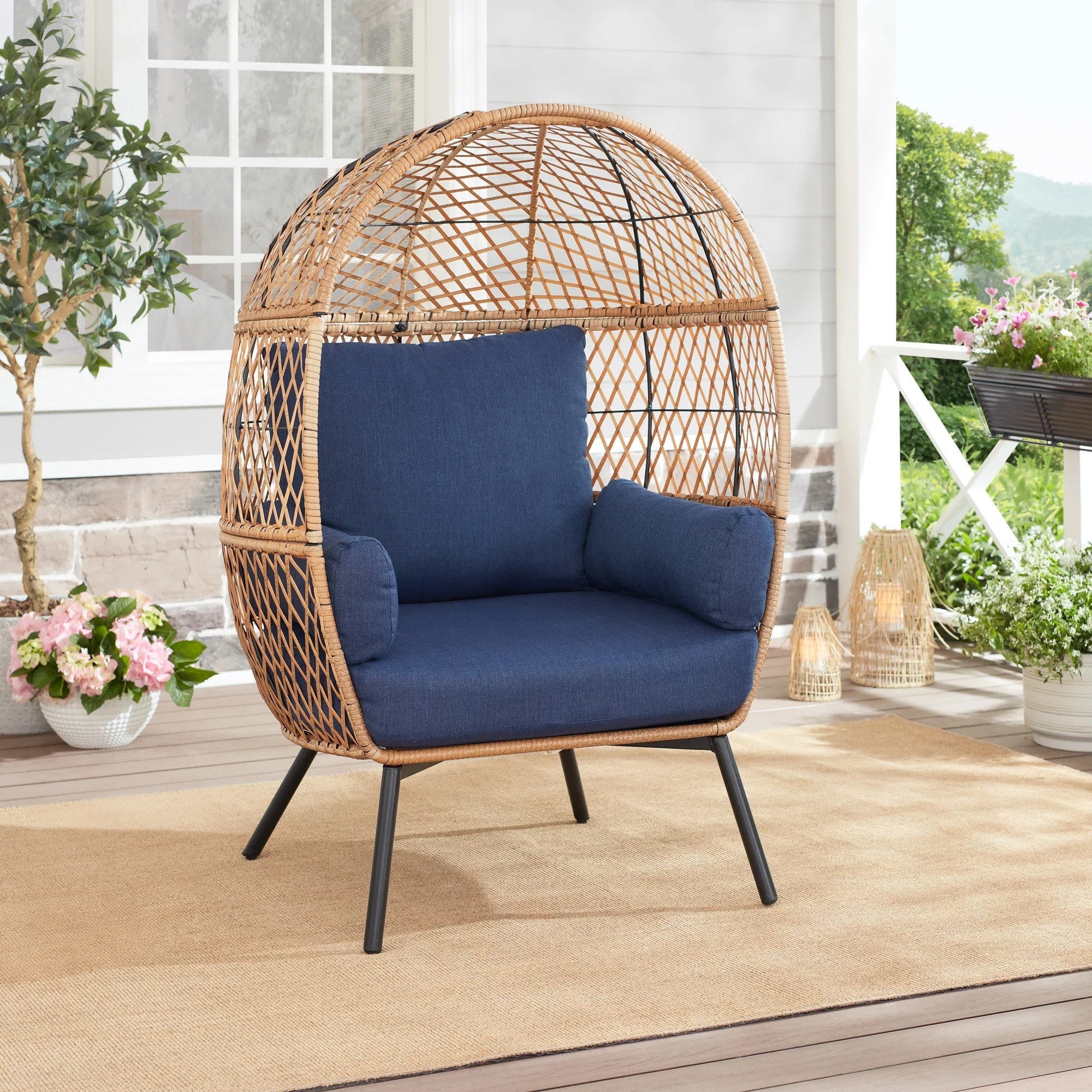 the egg chair with navy cushions
