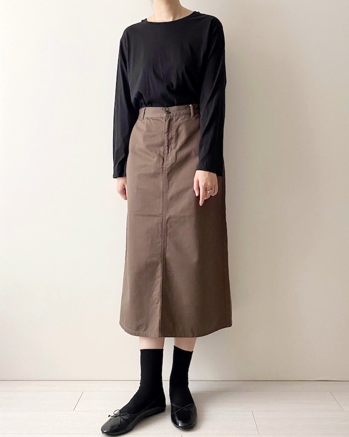 無印良品のおすすめのスカート「チノセミフレアースカート」のコーディネート