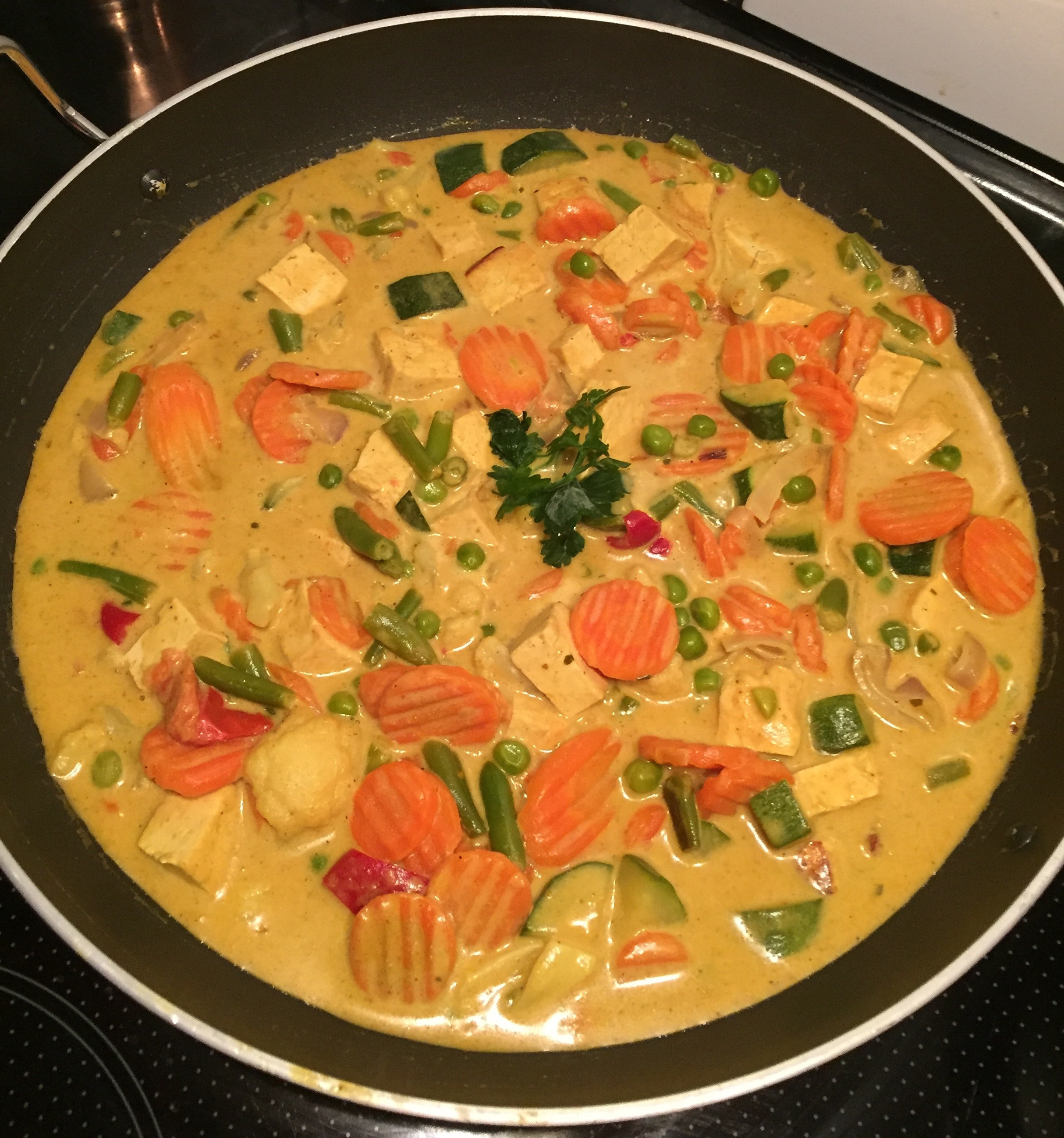 A pot of vegetable curry