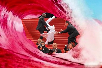 Jason Derulo has fallen down the steps of the Met Gala.