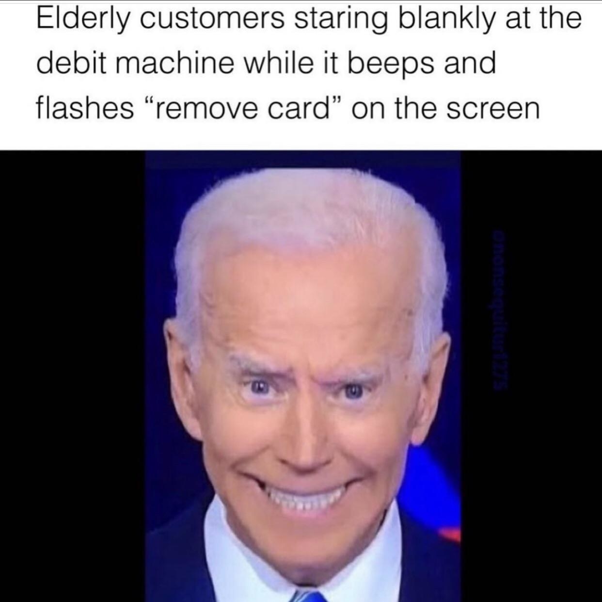 meme about an elderly customer not knowing how the card machine works