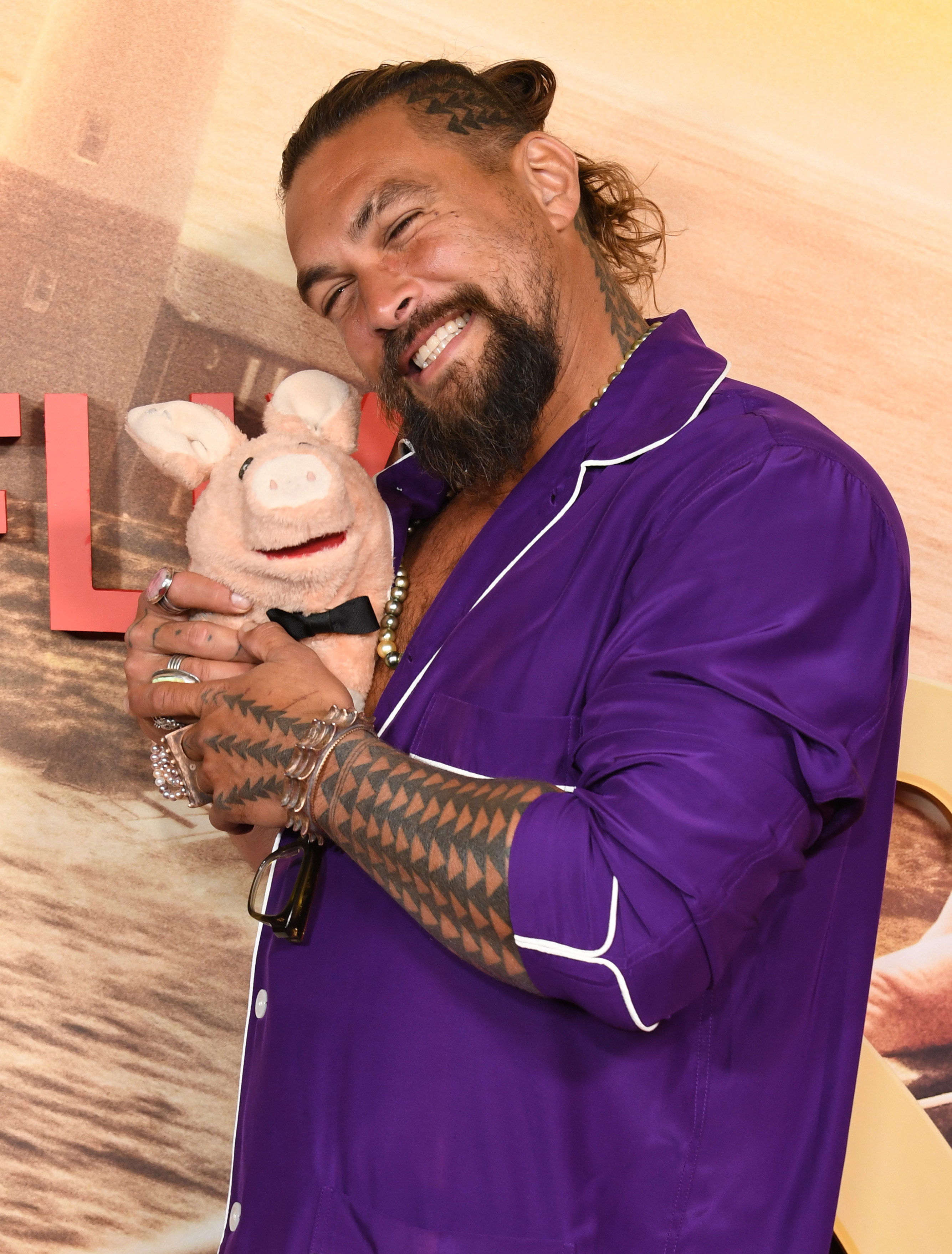 Jason Momoa Is Obsessed With His Pet Pig - 83