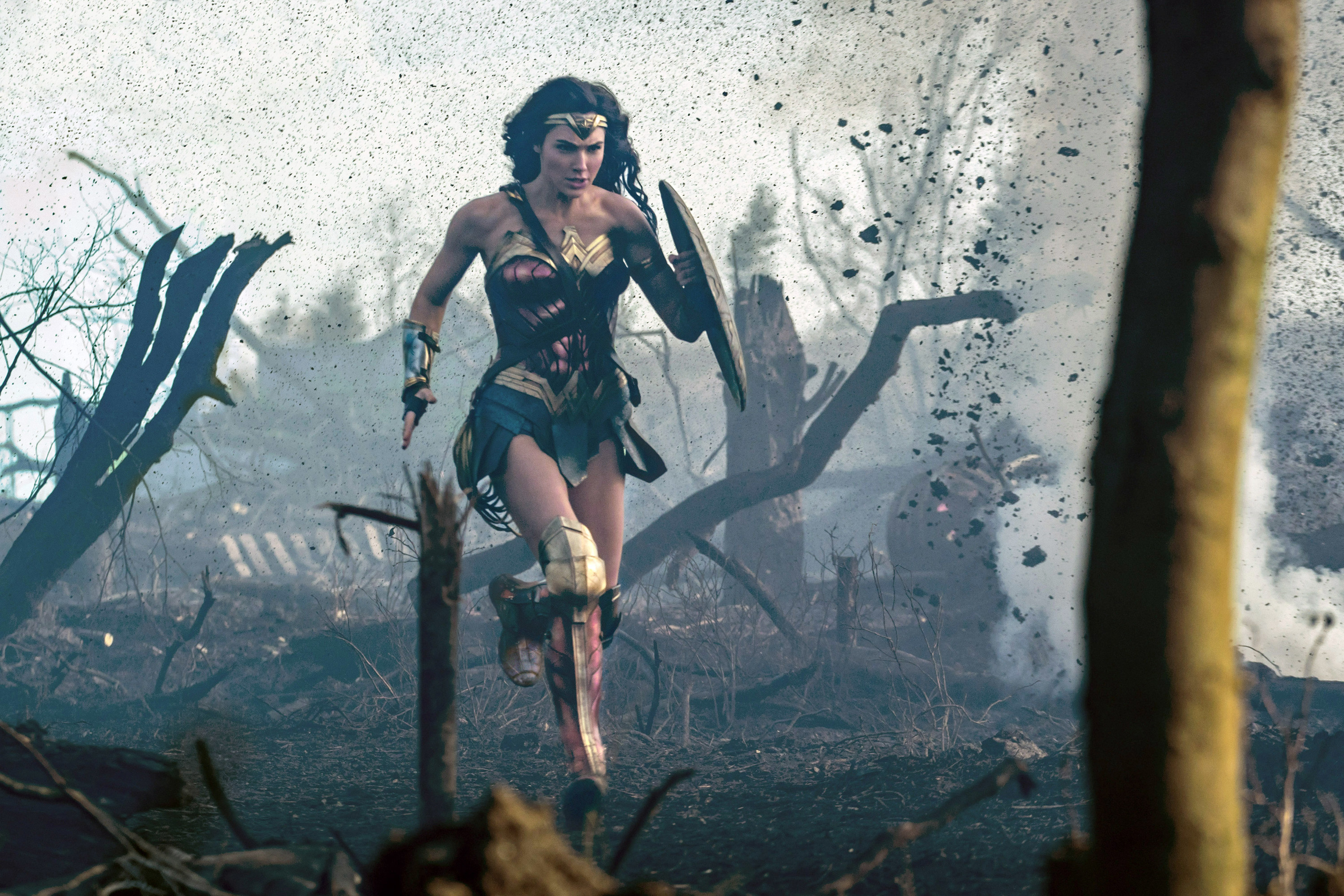 Wonder Woman running