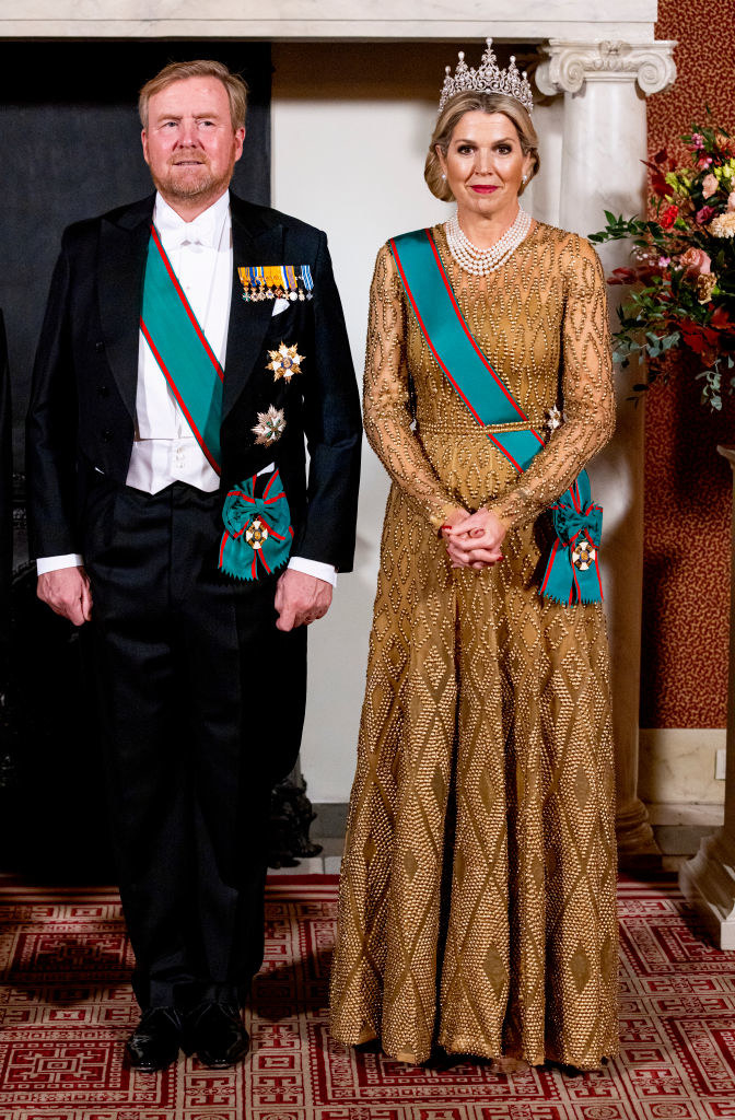 King Willem-Alexander and Queen Máxima stand together