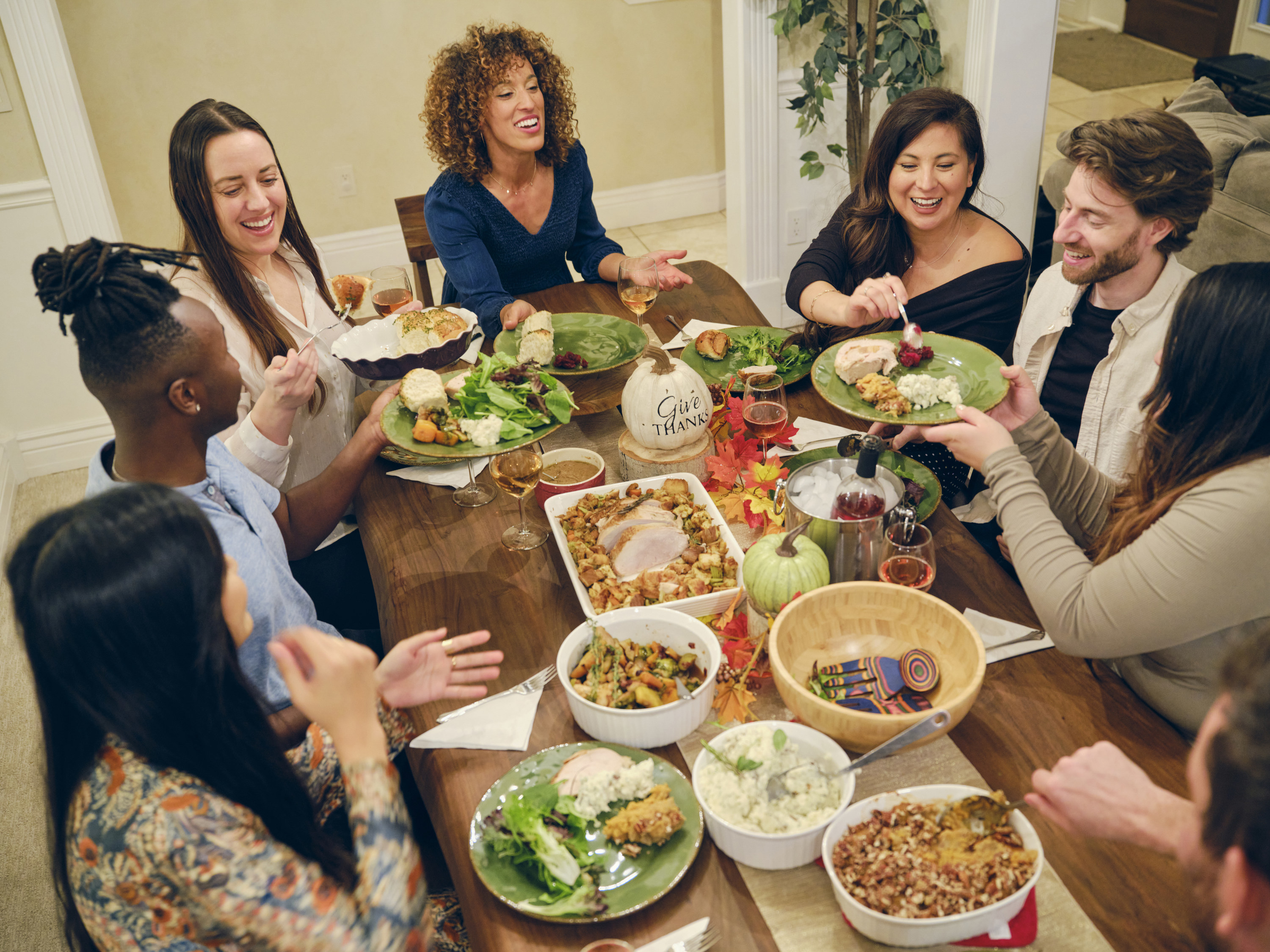 People Are Revealing Why They Enjoy Friendsgiving - 45