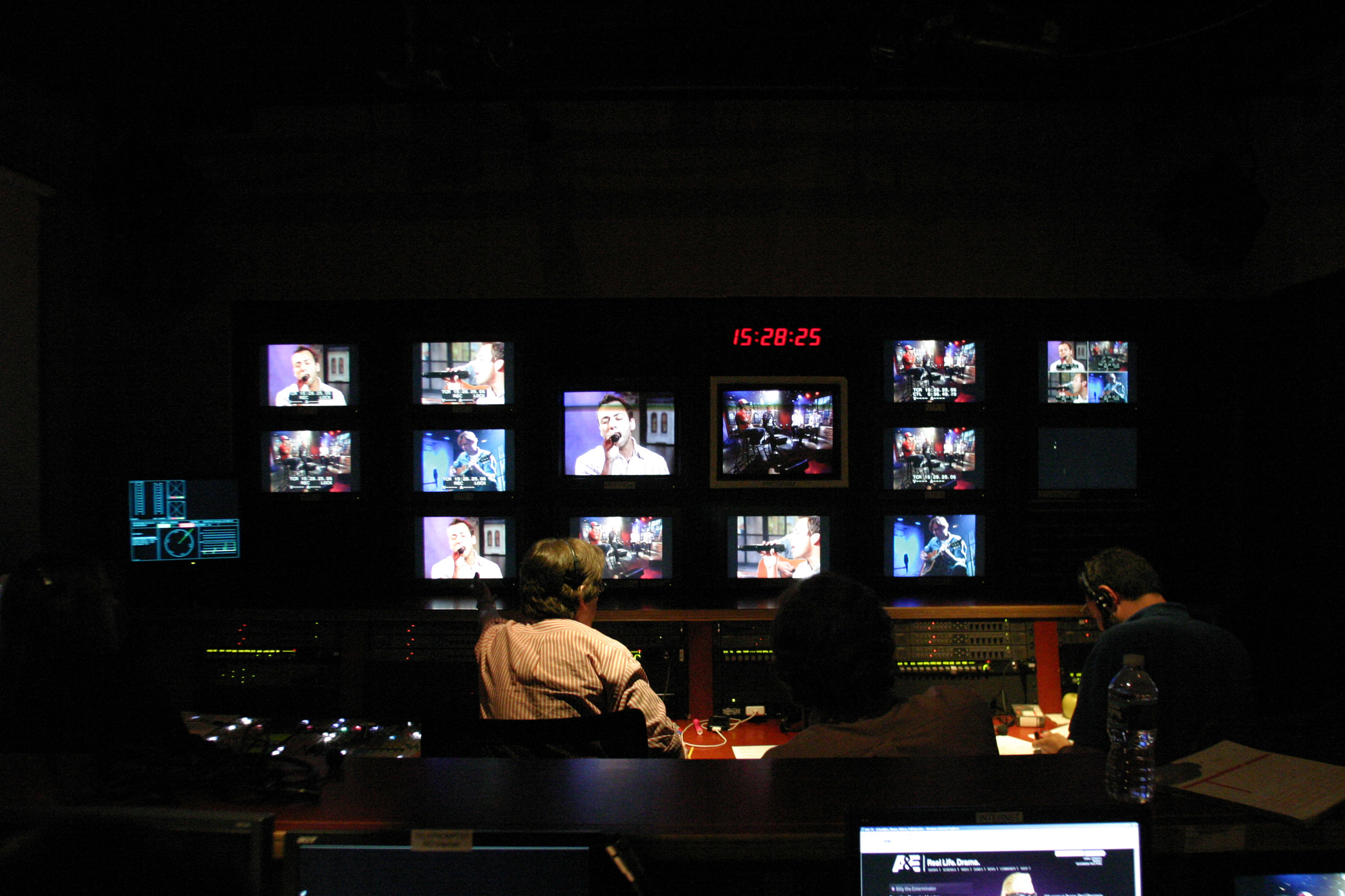 29 Extremely Easy Yet High Paying Jobs - 9