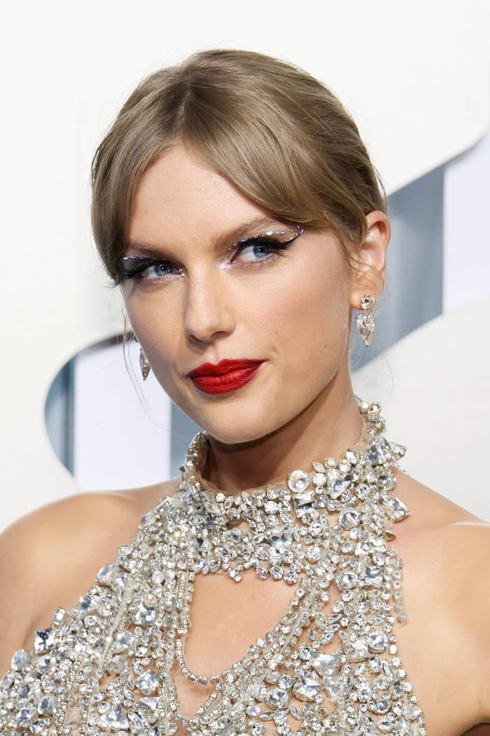 closeup of Taylor