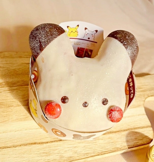Mister Donut(ミスタードーナツ)のおすすめドーナツ「ピカチュウ雪だるま ドーナツ」