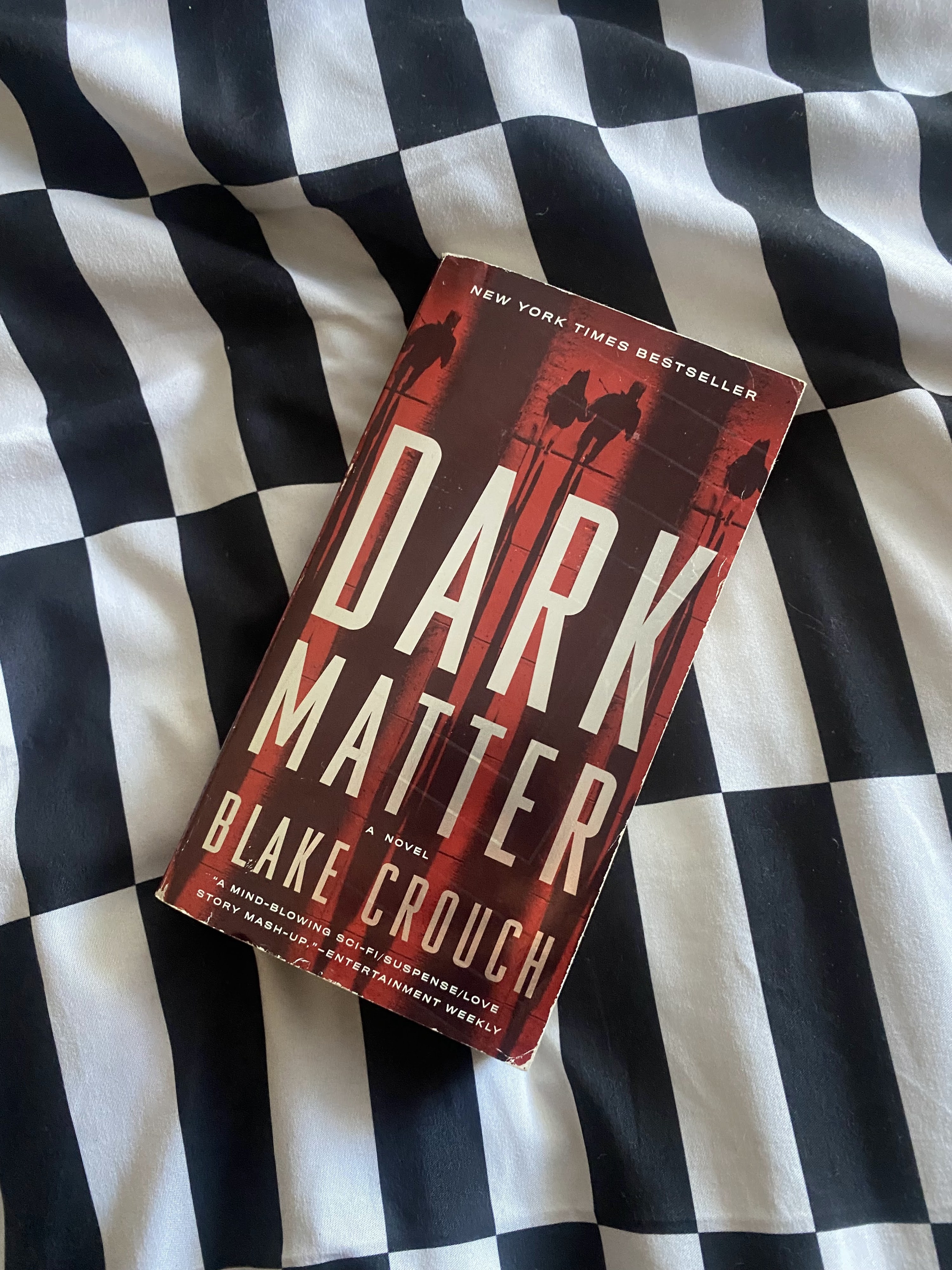 A photo of the book &quot;Dark Matter&quot; by Blake Crouch.