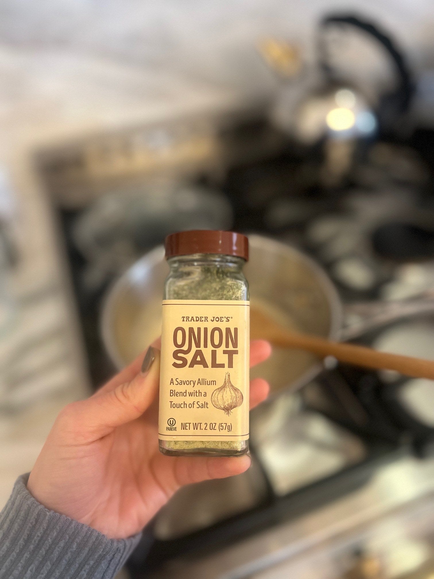 Trader Joe's Onion Salt Savory Allium Blend Seasoning Salt 2 Oz.