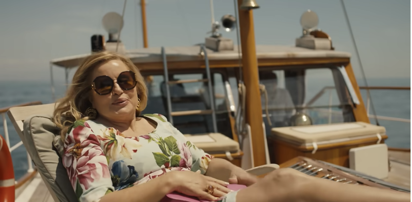 The White Lotus': Jennifer Coolidge on Tanya's Episode 3 Boat Eulogy –  TVLine