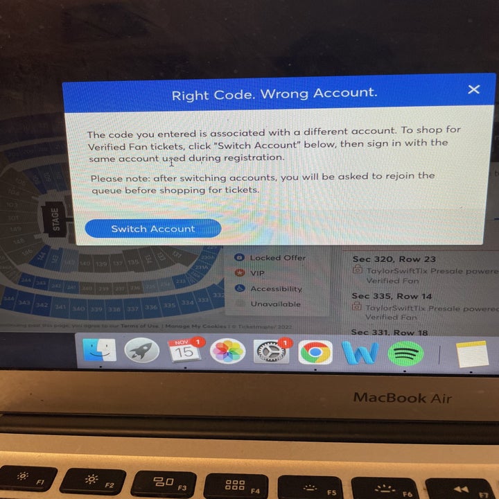 Taylor Swift Fans Angry At Ticketmaster Crash